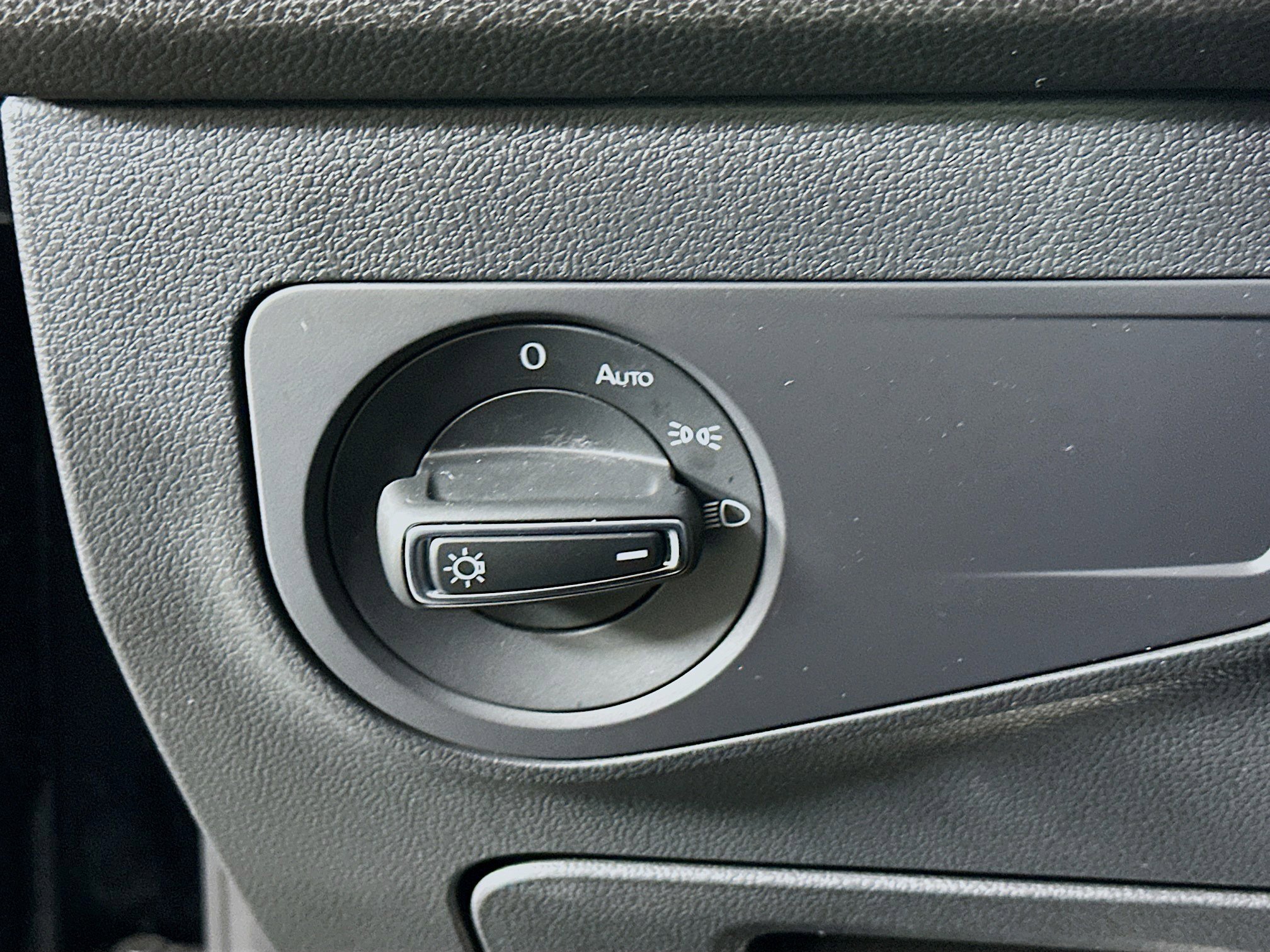 Used 2024 Volkswagen Tiguan Wolfsburg Edition image 16