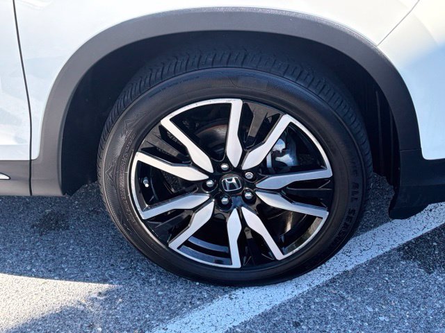 Used 2019 Honda Pilot Touring image 11