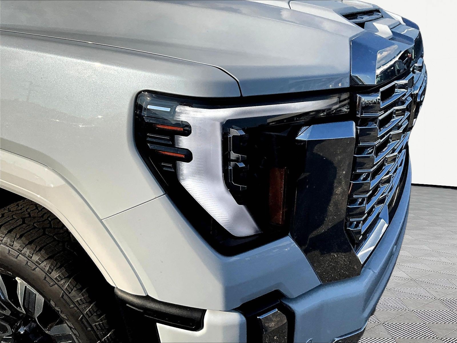 New 2026 GMC Sierra 3500 Denali w/ Denali Reserve Package AWD/4WD image 8