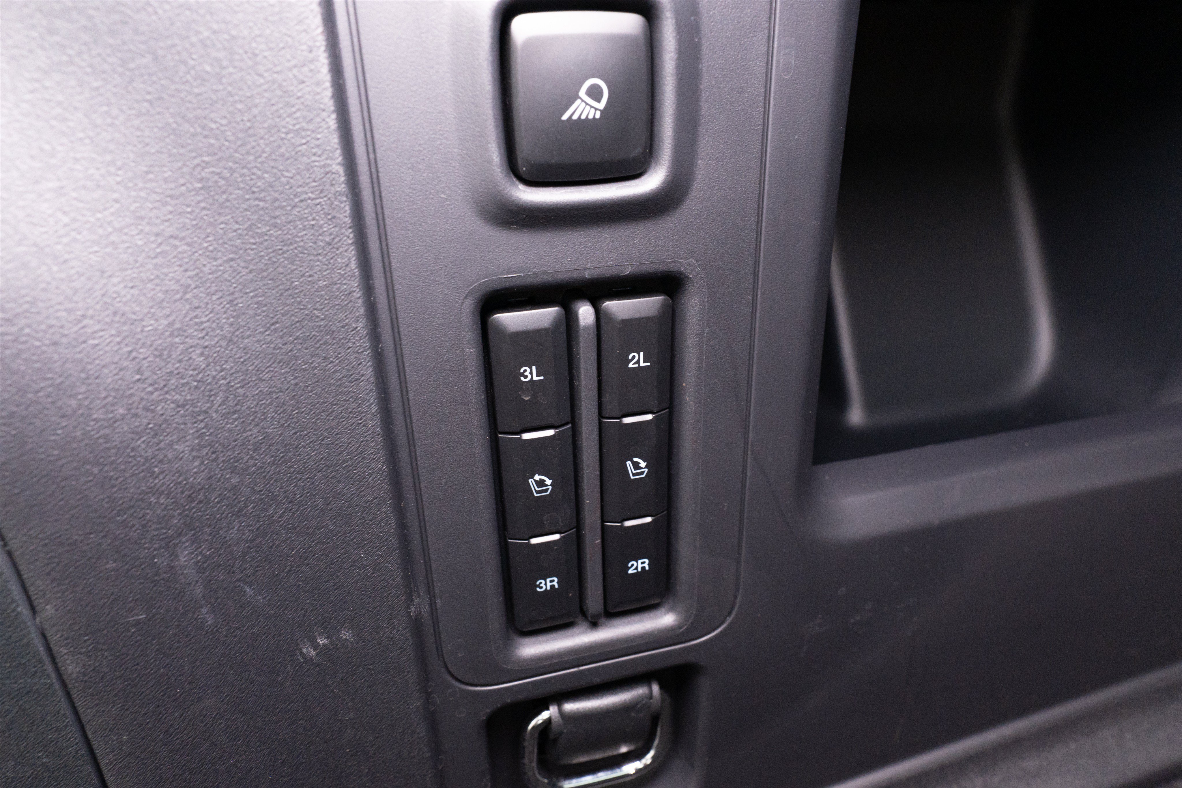 Used 2025 Ford Expedition Max Platinum w/ Platinum Ultimate Package AWD/4WD image 36