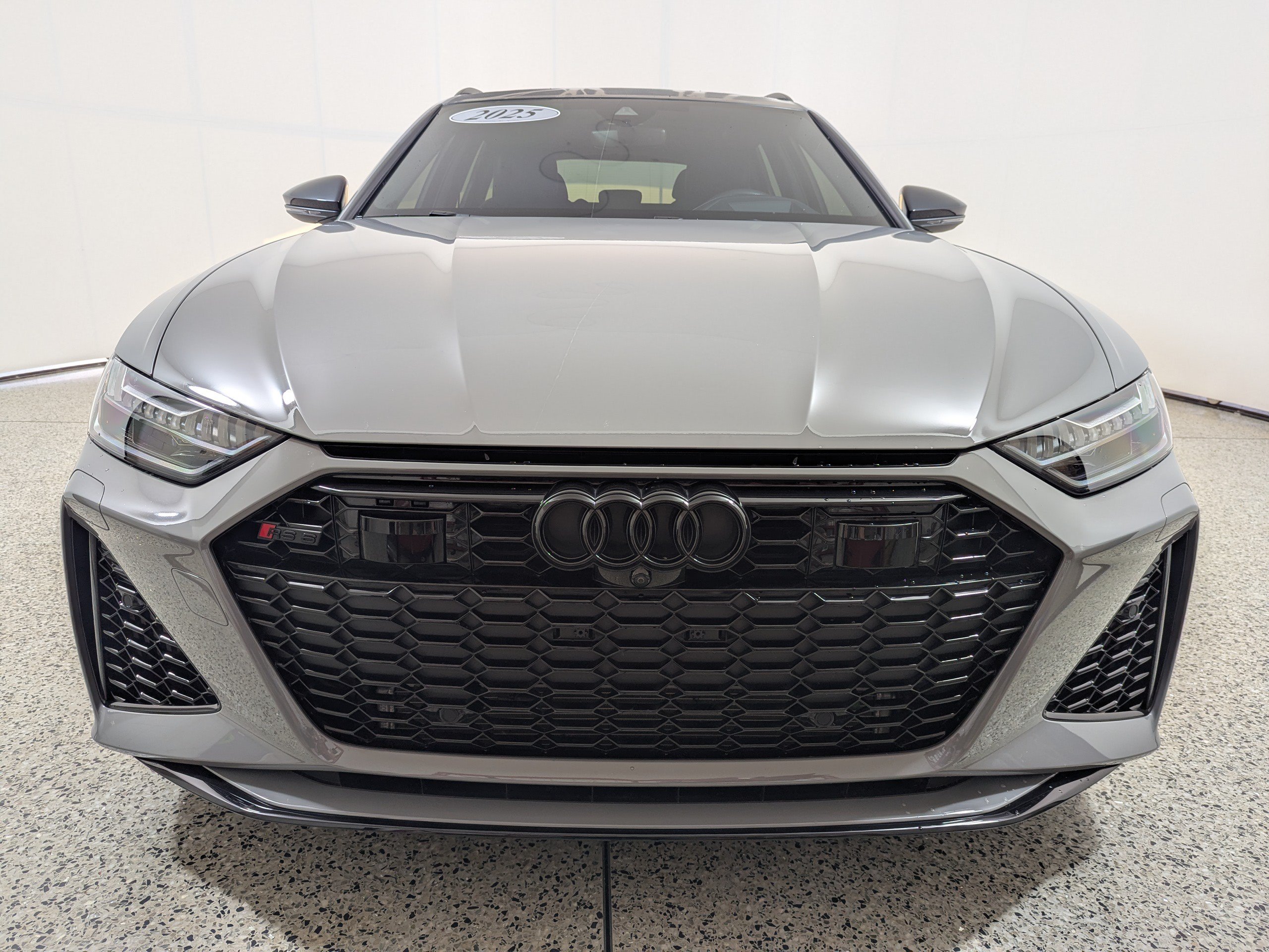 Certified 2025 Audi RS 6 performance w/ Black Optic Package AWD/4WD image 2