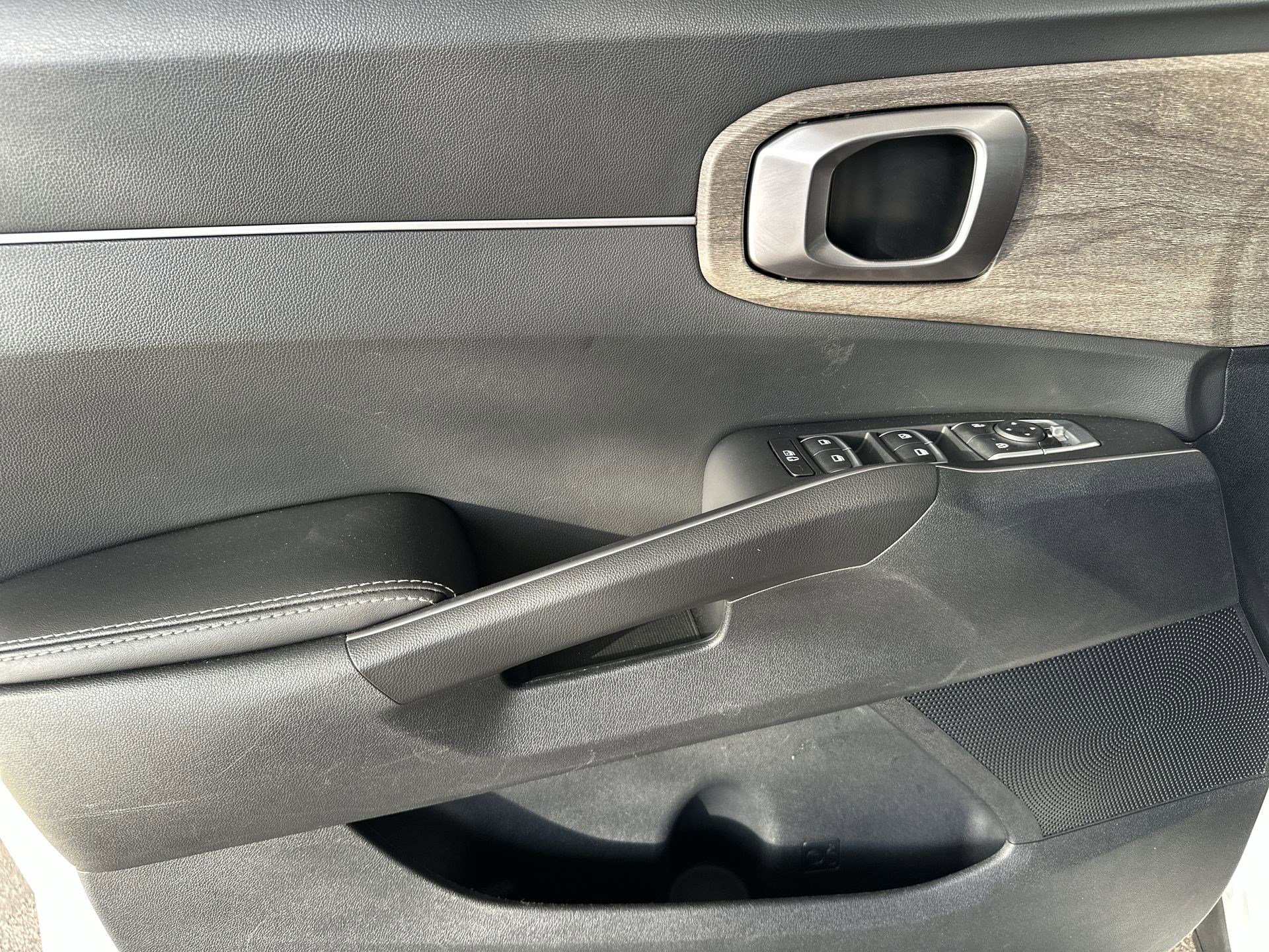 Certified 2023 Kia Sorento X-Line EX image 31