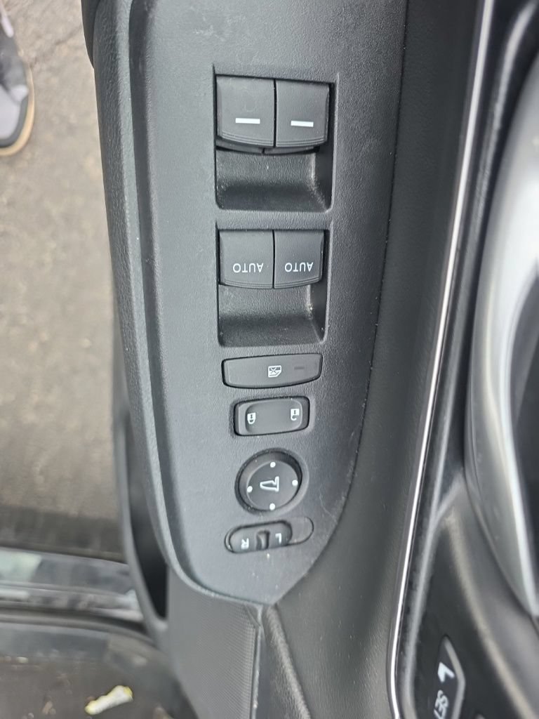 Used 2022 Honda CR-V Touring image 15