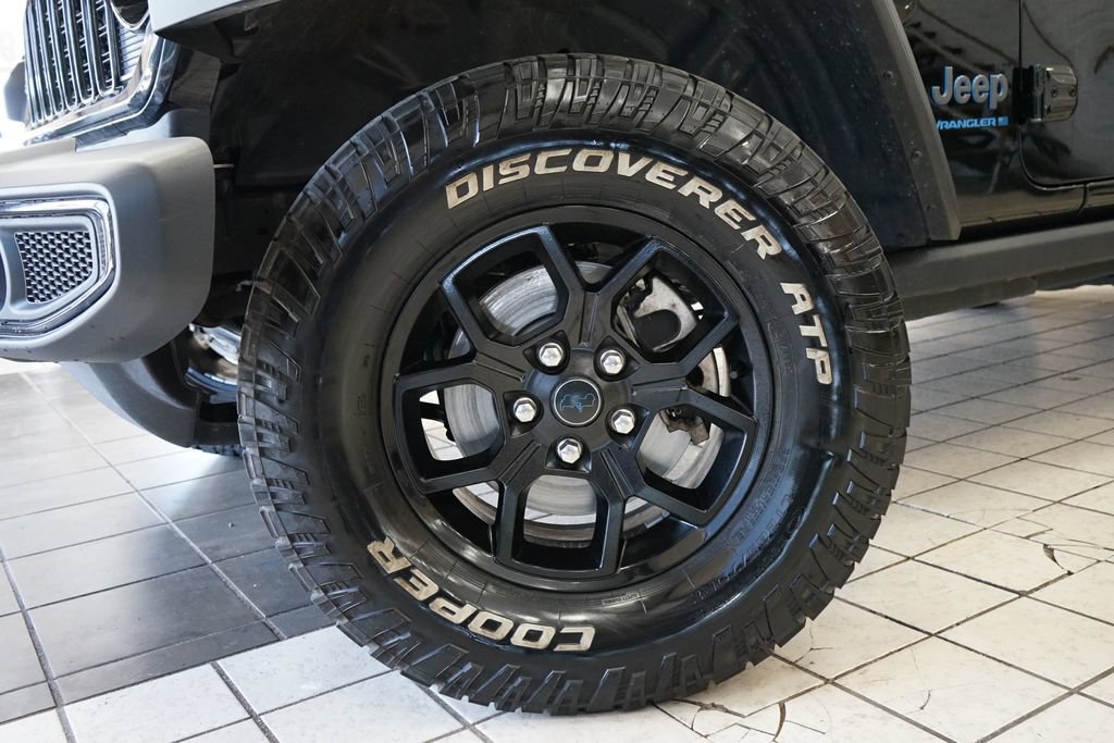 Used 2024 Jeep Wrangler Unlimited AWD/4WD image 56