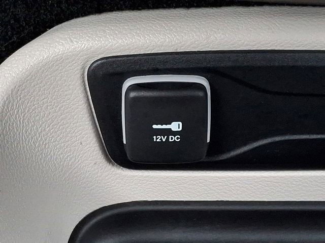 Used 2023 Chrysler Pacifica Touring-L FWD image 24