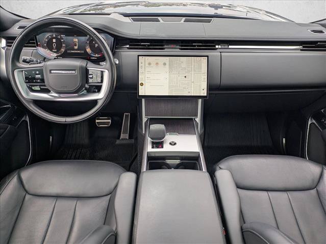 Certified 2025 Land Rover Range Rover SE AWD/4WD image 19