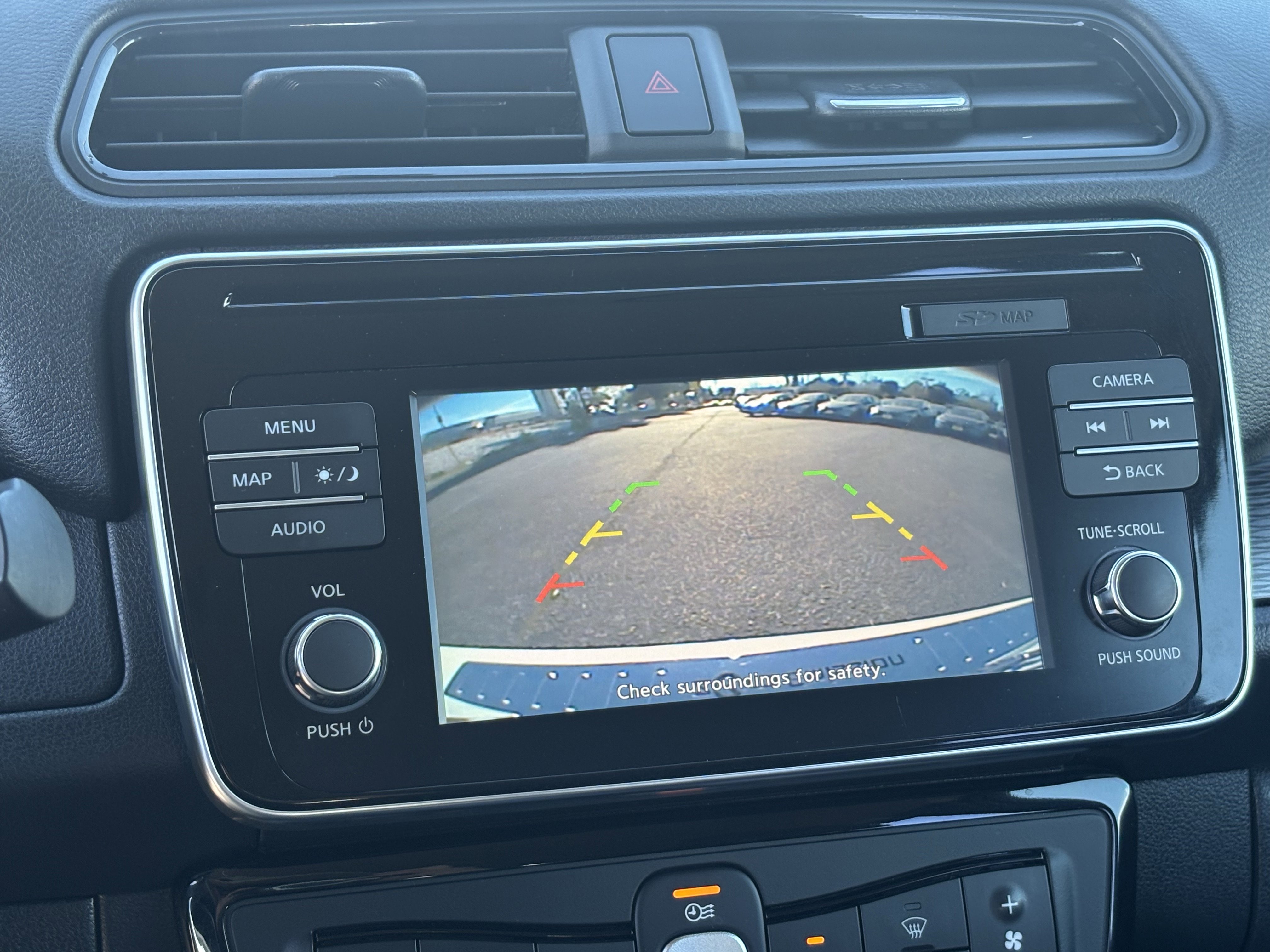 Used 2019 Nissan Leaf SV w/ Protection Package image 19