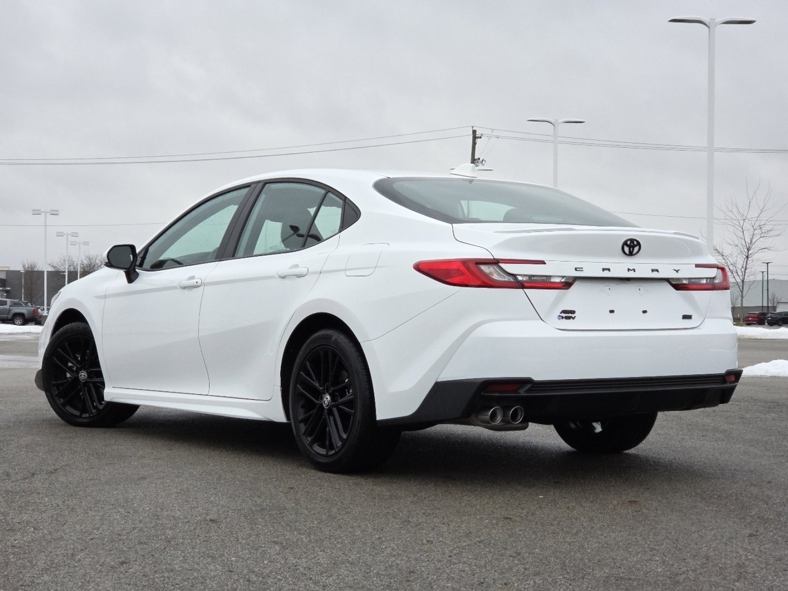 Used 2025 Toyota Camry SE w/ Convenience Package image 15