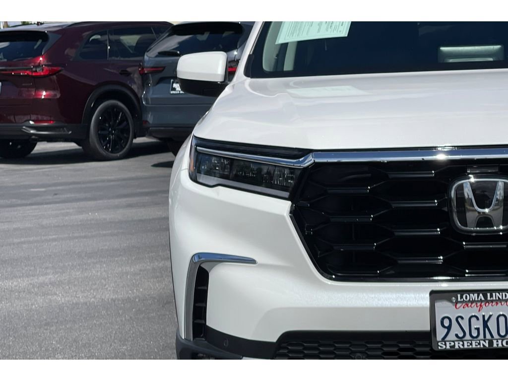 Certified 2025 Honda Pilot Touring image 46