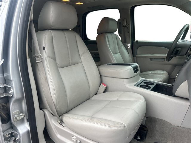 Used 2013 Chevrolet Tahoe LT AWD/4WD image 46