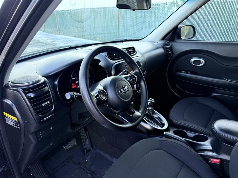 Used 2018 Kia Soul AUTO image 25