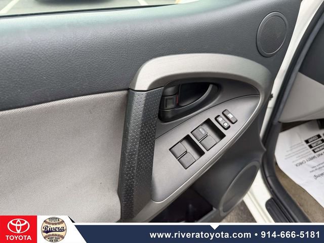 Used 2012 Toyota RAV4 4WD V6 w/ Upgrade Value Pkg image 8