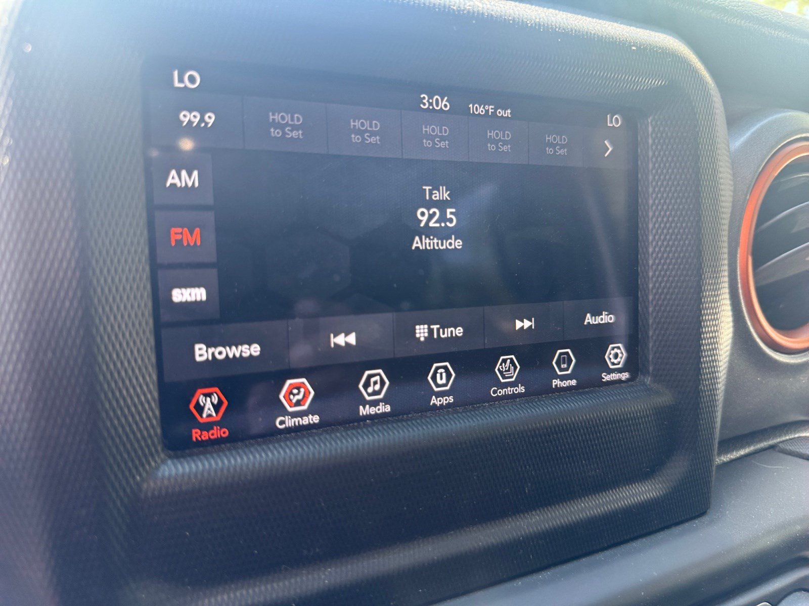Used 2021 Jeep Gladiator Mojave w/ LED Lighting Group AWD/4WD image 26