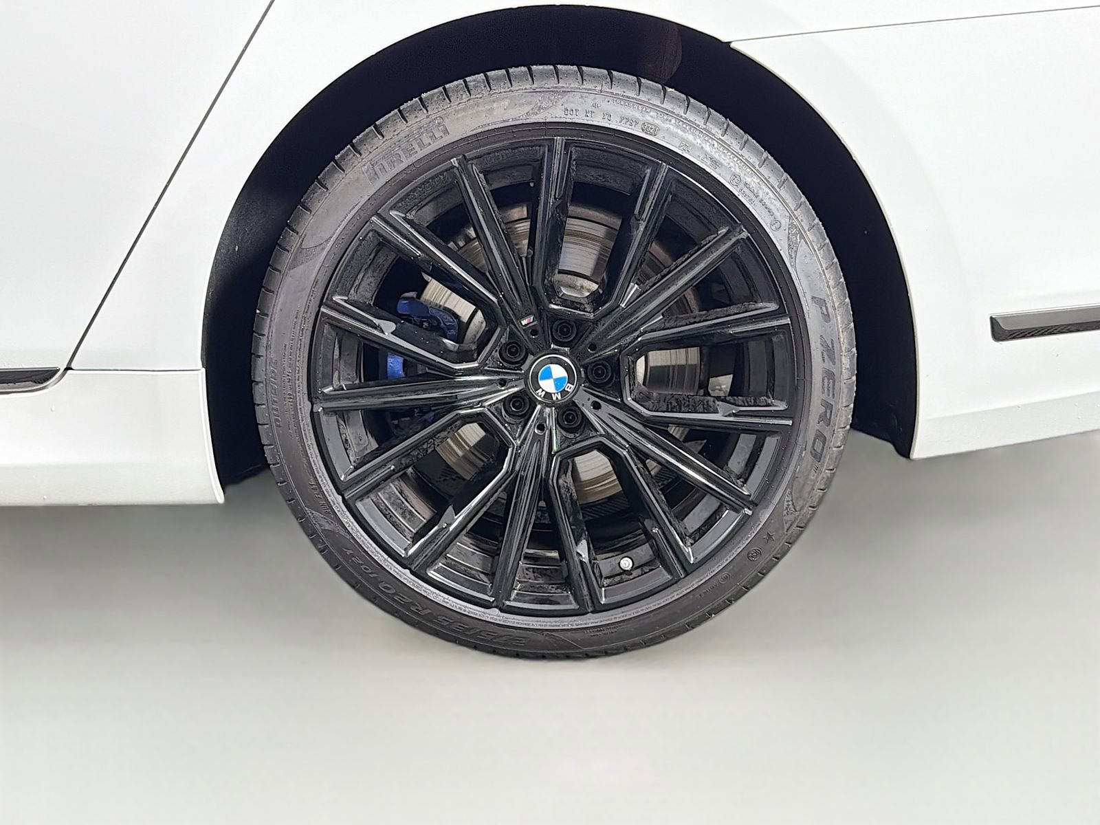 Used 2022 BMW 750i xDrive w/ Executive Package image 35