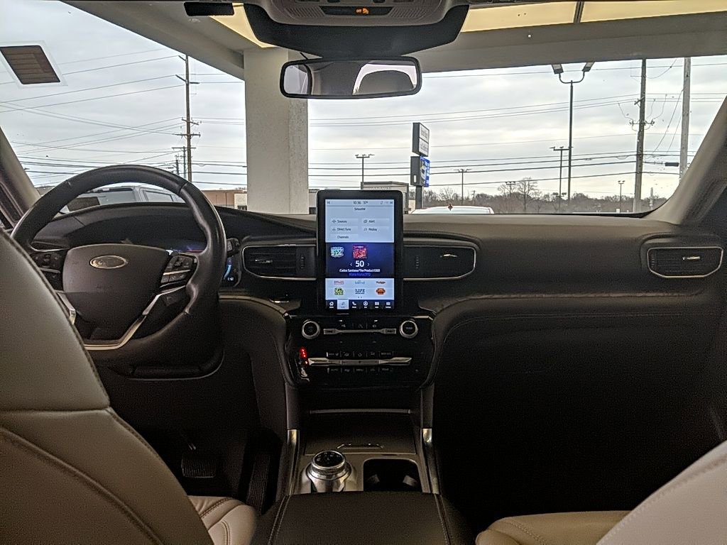 Used 2022 Ford Explorer Platinum w/ Equipment Group 601A image 13