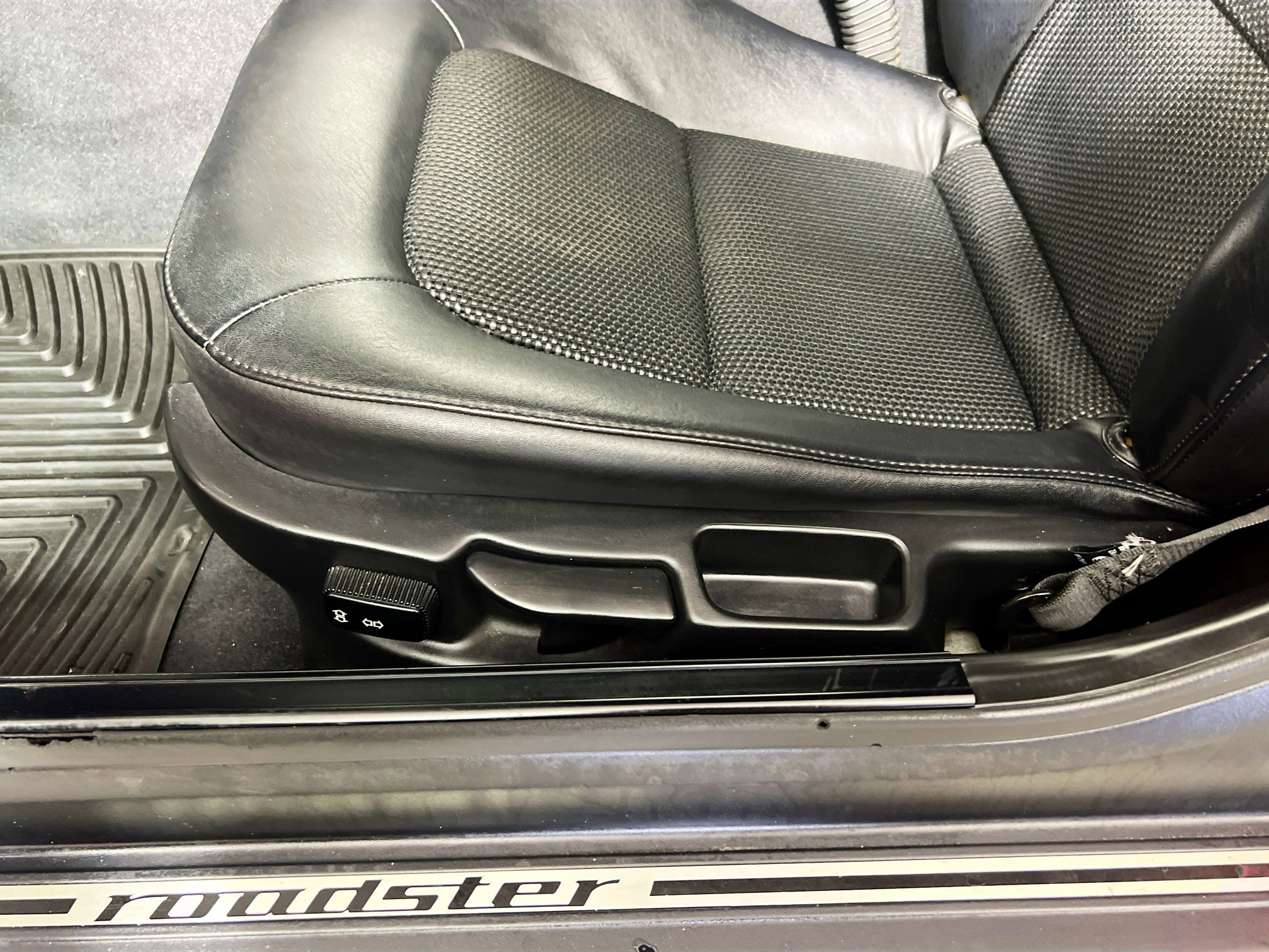 Used 2000 BMW Z3 2.5i image 15