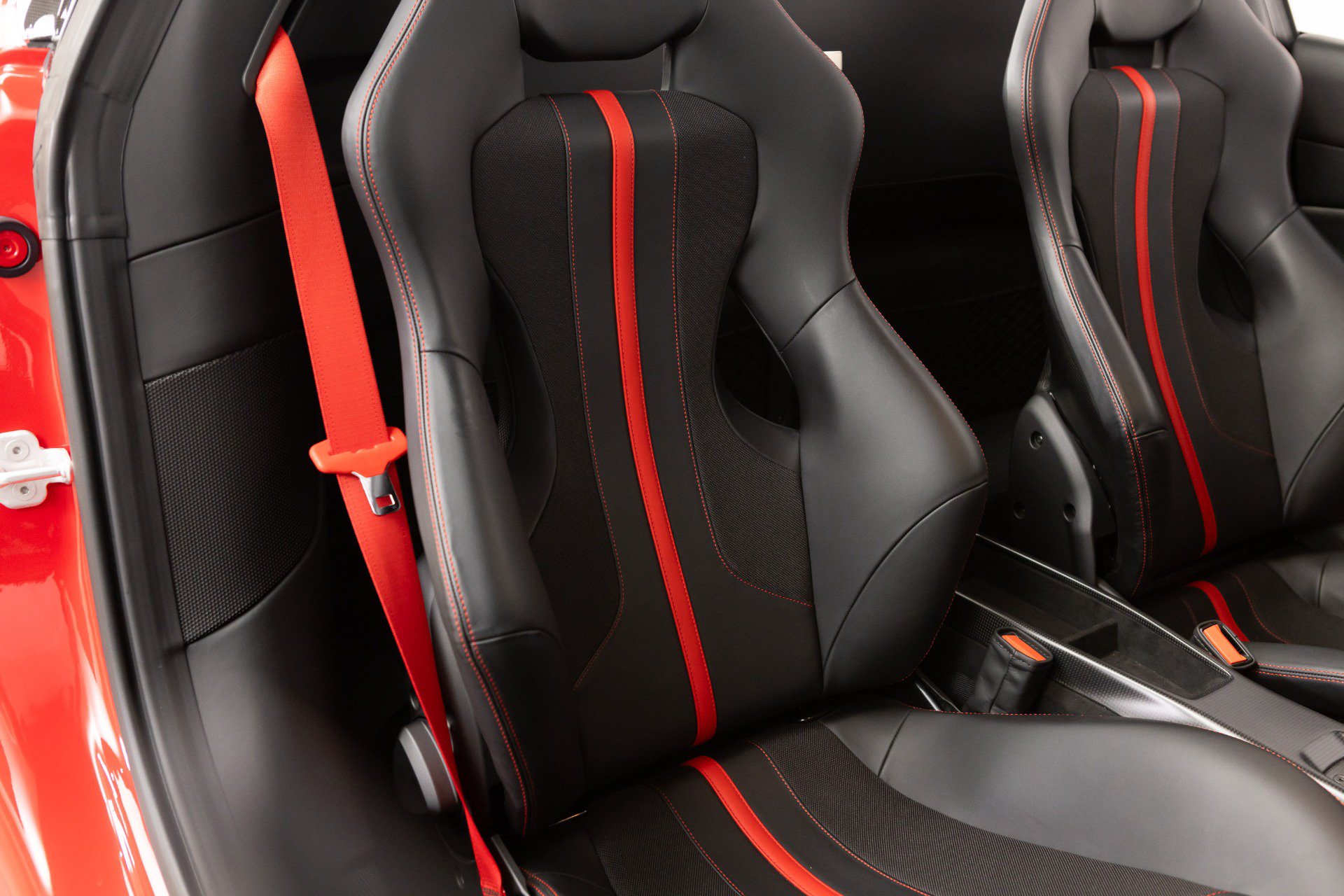 Certified 2020 Ferrari 488 Pista Spider RWD image 88