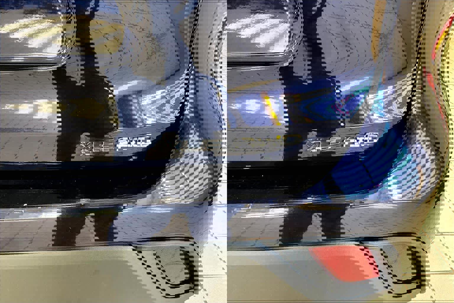 Used 2021 Toyota Highlander XLE image 10