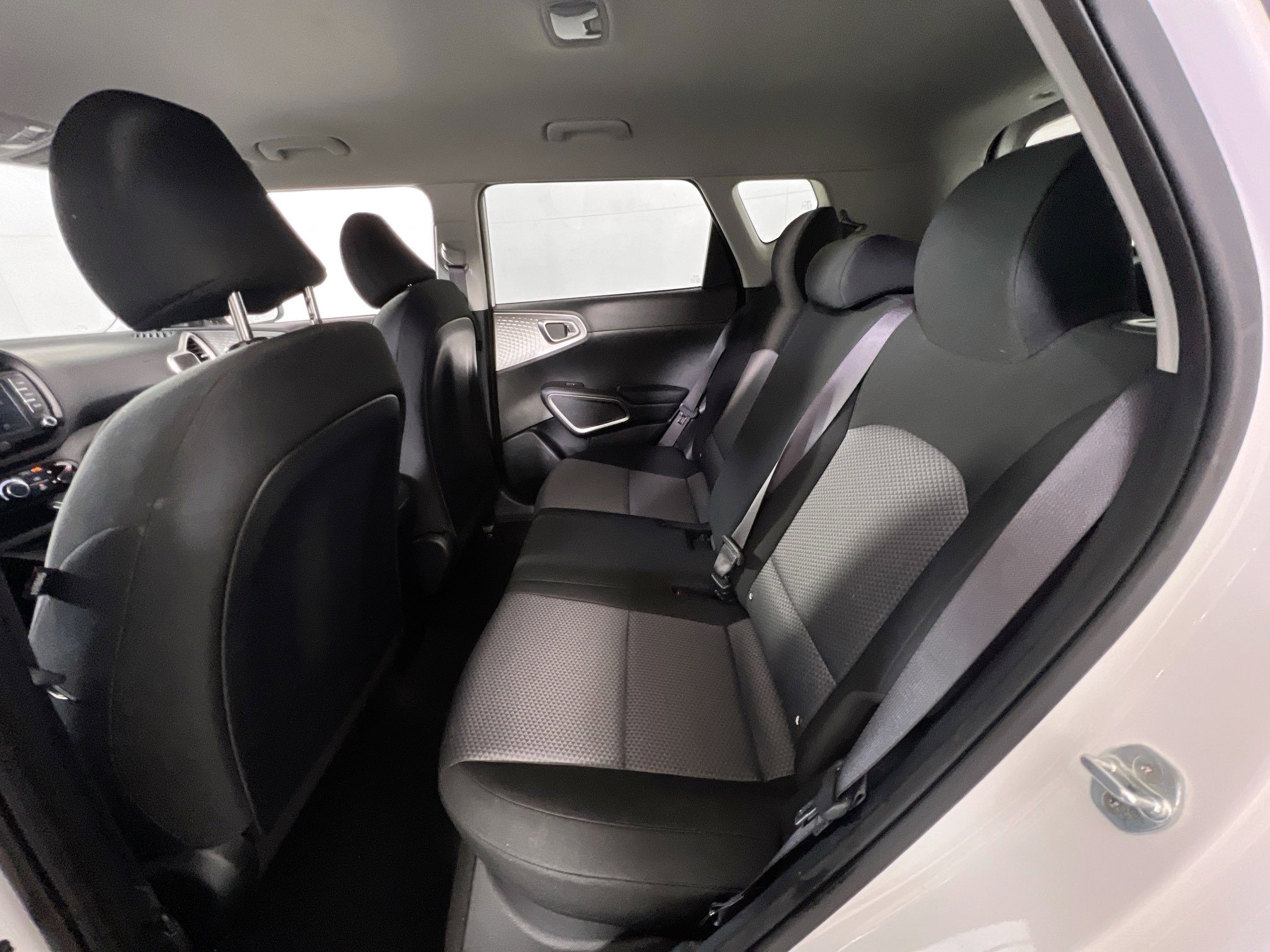 Used 2023 Kia Soul LX image 22