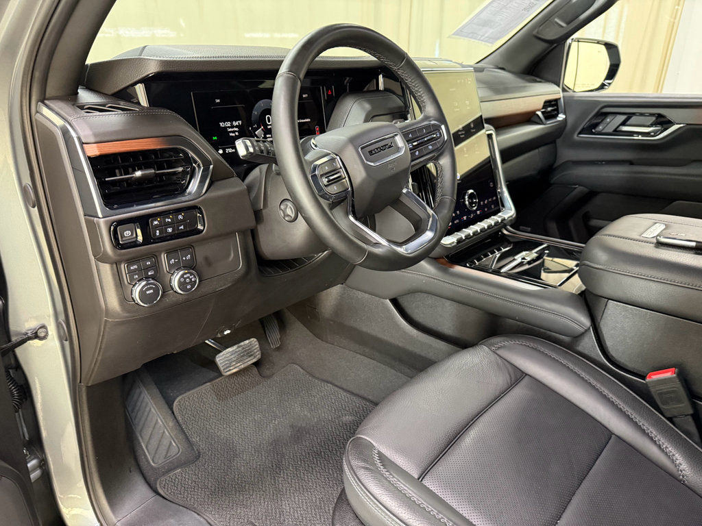 Used 2025 GMC Yukon Denali AWD/4WD image 33