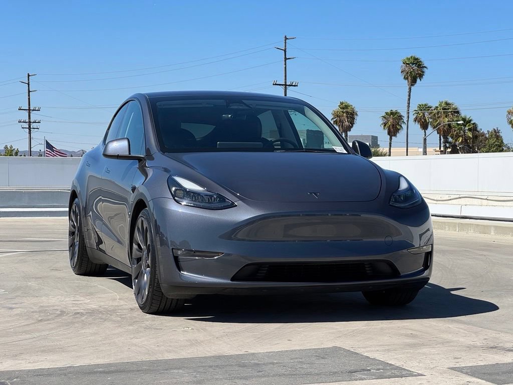 Used 2023 Tesla Model Y Performance AWD/4WD image 3