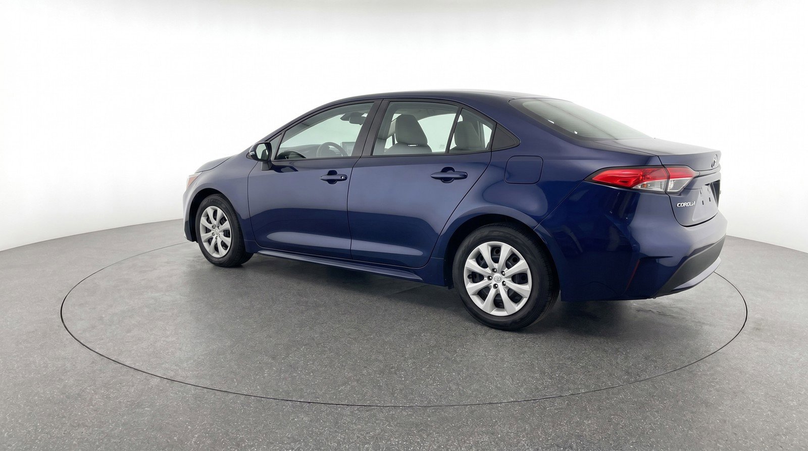 Used 2025 Toyota Corolla LE FWD image 6