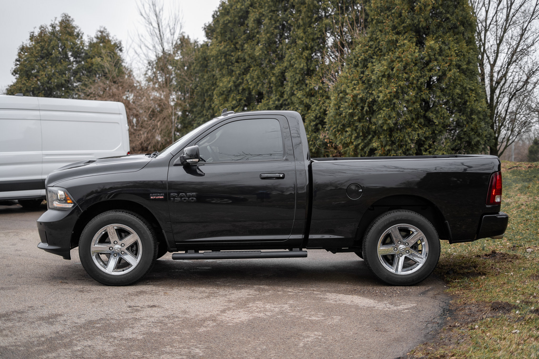 Used 2017 RAM 1500 Sport w/ Black Ram 1500 Sport Group image 9