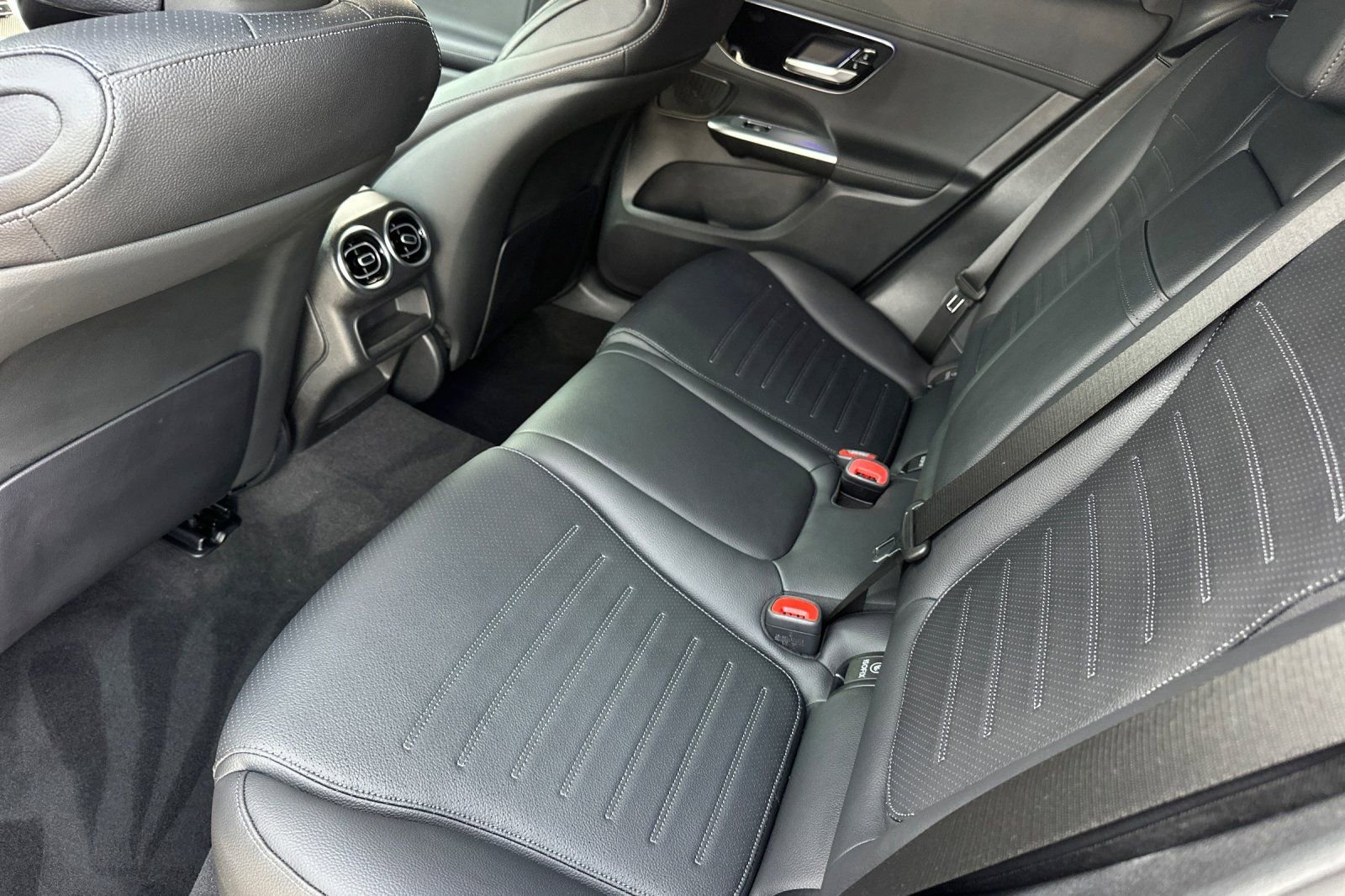 Certified 2024 Mercedes-Benz GLC 300 4MATIC image 12