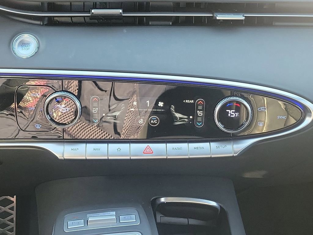 Used 2025 Genesis GV70 2.5T Sport Prestige w/ Sport Prestige Package image 30