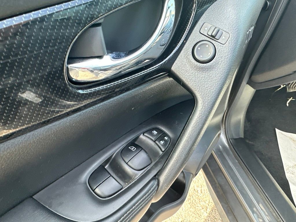 Used 2020 Nissan Rogue SL w/ Premium Package AWD/4WD image 16