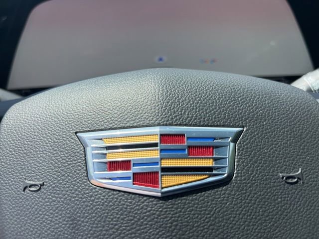 Certified 2025 Cadillac XT4 Premium Luxury FWD image 39