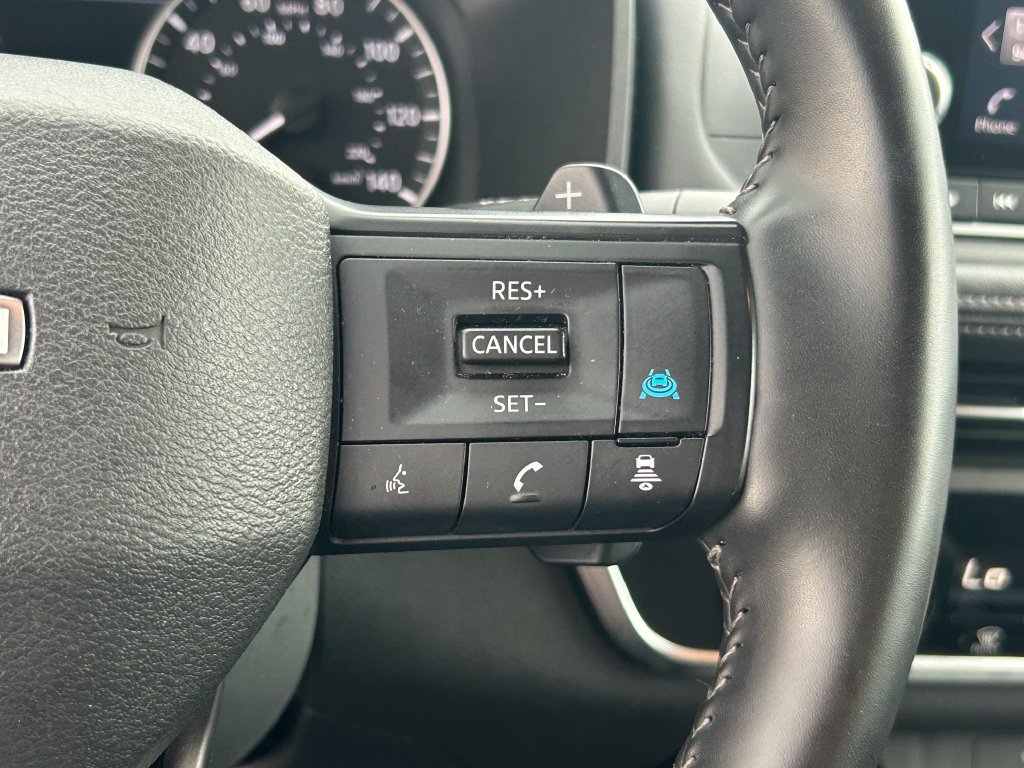 Used 2025 Nissan Rogue SV AWD/4WD image 18