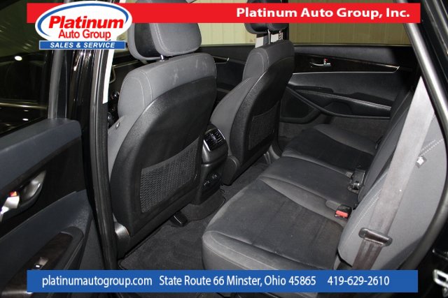 Used 2016 Kia Sorento LX image 25