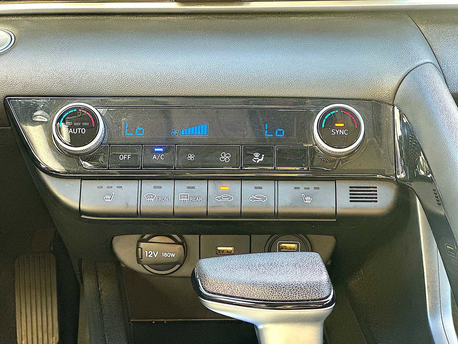 Used 2023 Hyundai Elantra Blue image 16