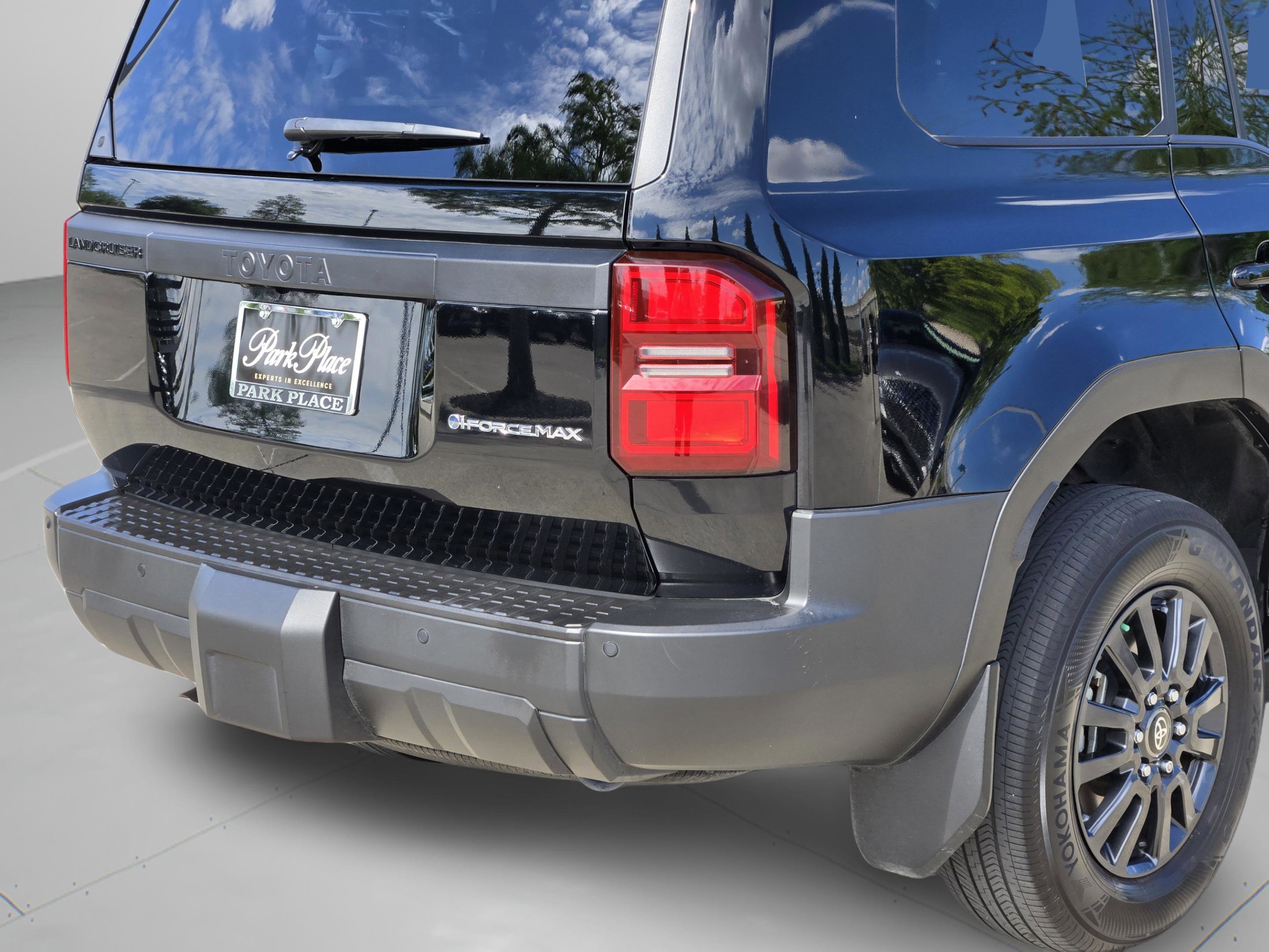 Used 2024 Toyota Land Cruiser 1958 image 39