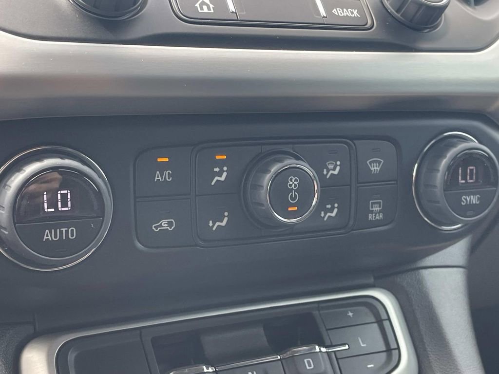 Used 2023 GMC Acadia SLE FWD image 19