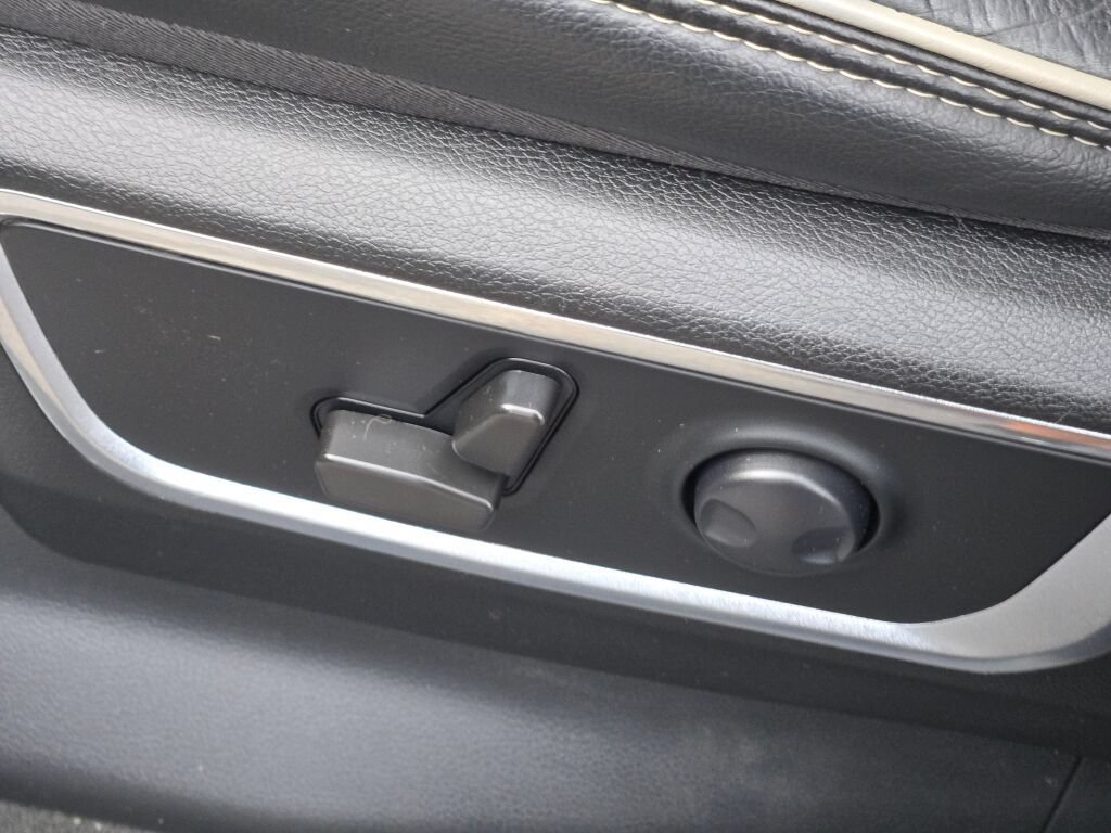 Used 2022 RAM 1500 Laramie AWD/4WD image 28