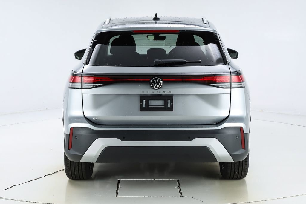 New 2026 Volkswagen Tiguan SE FWD image 46