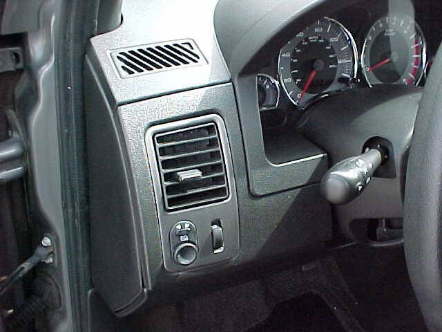 Used 2006 Pontiac Torrent 2WD image 19
