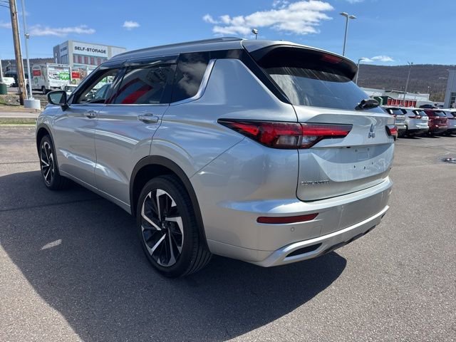 Used 2024 Mitsubishi Outlander SEL image 7