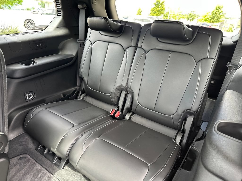 Used 2026 Jeep Grand Cherokee L Limited w/ Limited Altitude Package AWD/4WD image 56