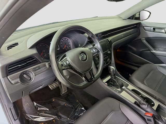 Used 2022 Volkswagen Passat 2.0T R-Line FWD image 9