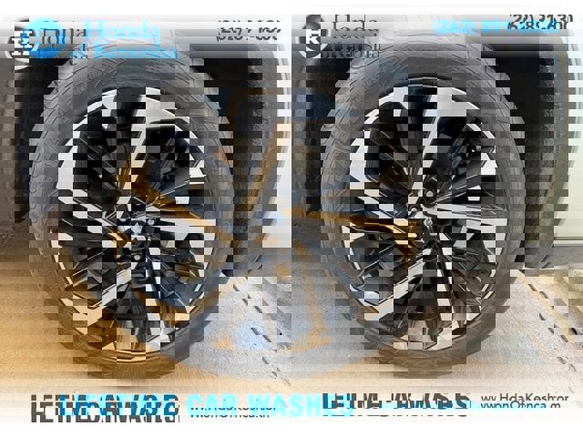 Used 2024 Mitsubishi Outlander AWD image 3