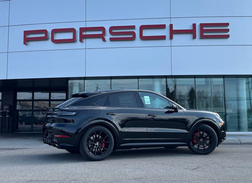 New 2026 Porsche Cayenne GTS AWD/4WD image 13