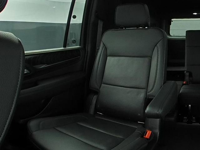 Used 2022 GMC Yukon XL Denali image 20
