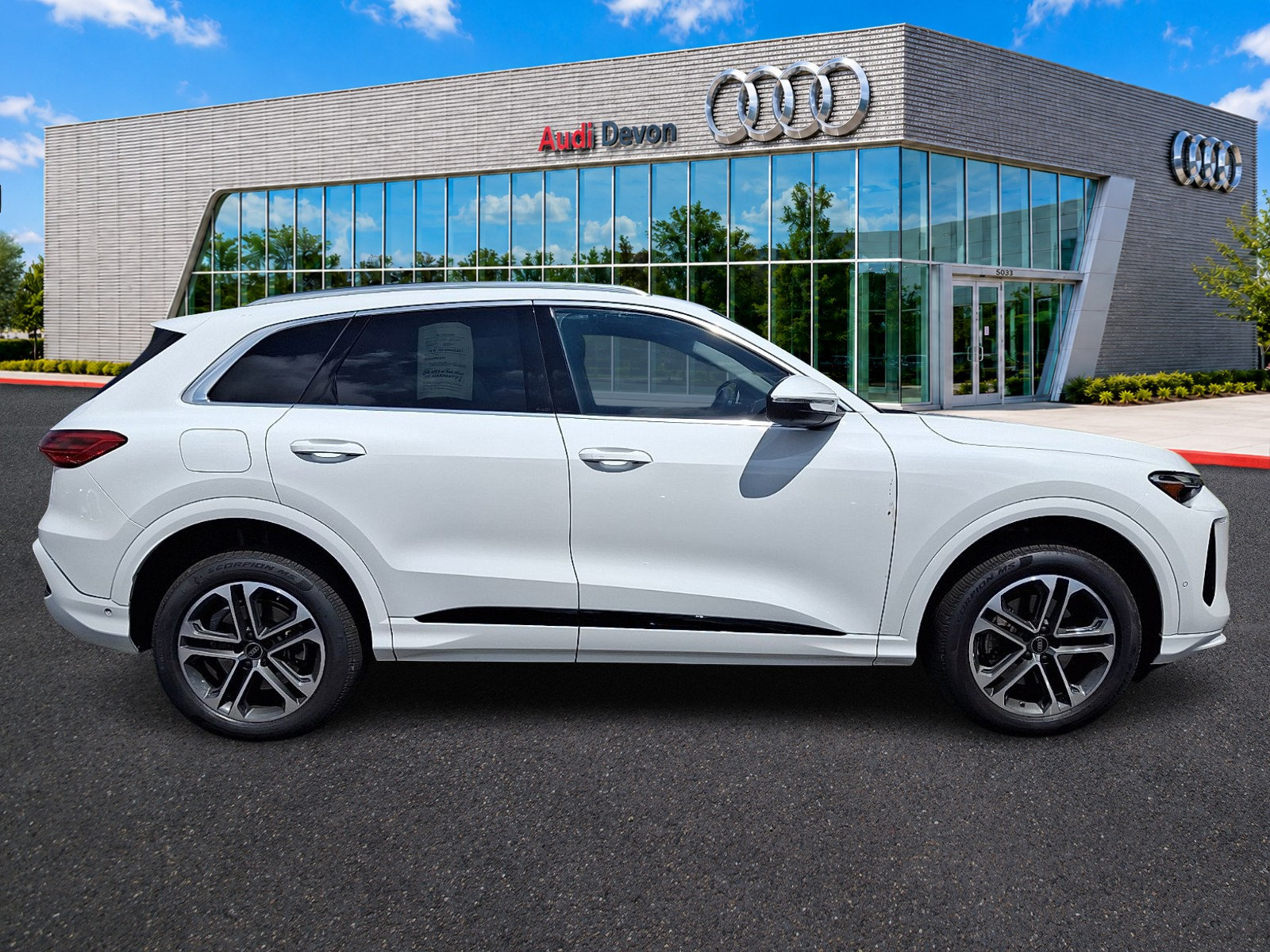 Used 2025 Audi Q5 Premium w/ Convenience Package AWD/4WD image 7