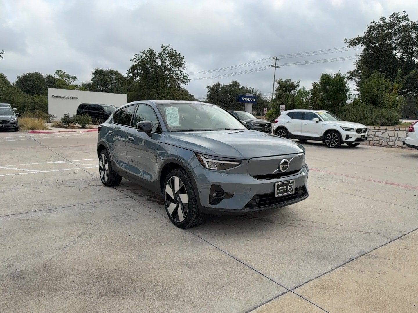 Certified 2023 Volvo C40 P8 Recharge Plus w/ Climate Package AWD/4WD image 8