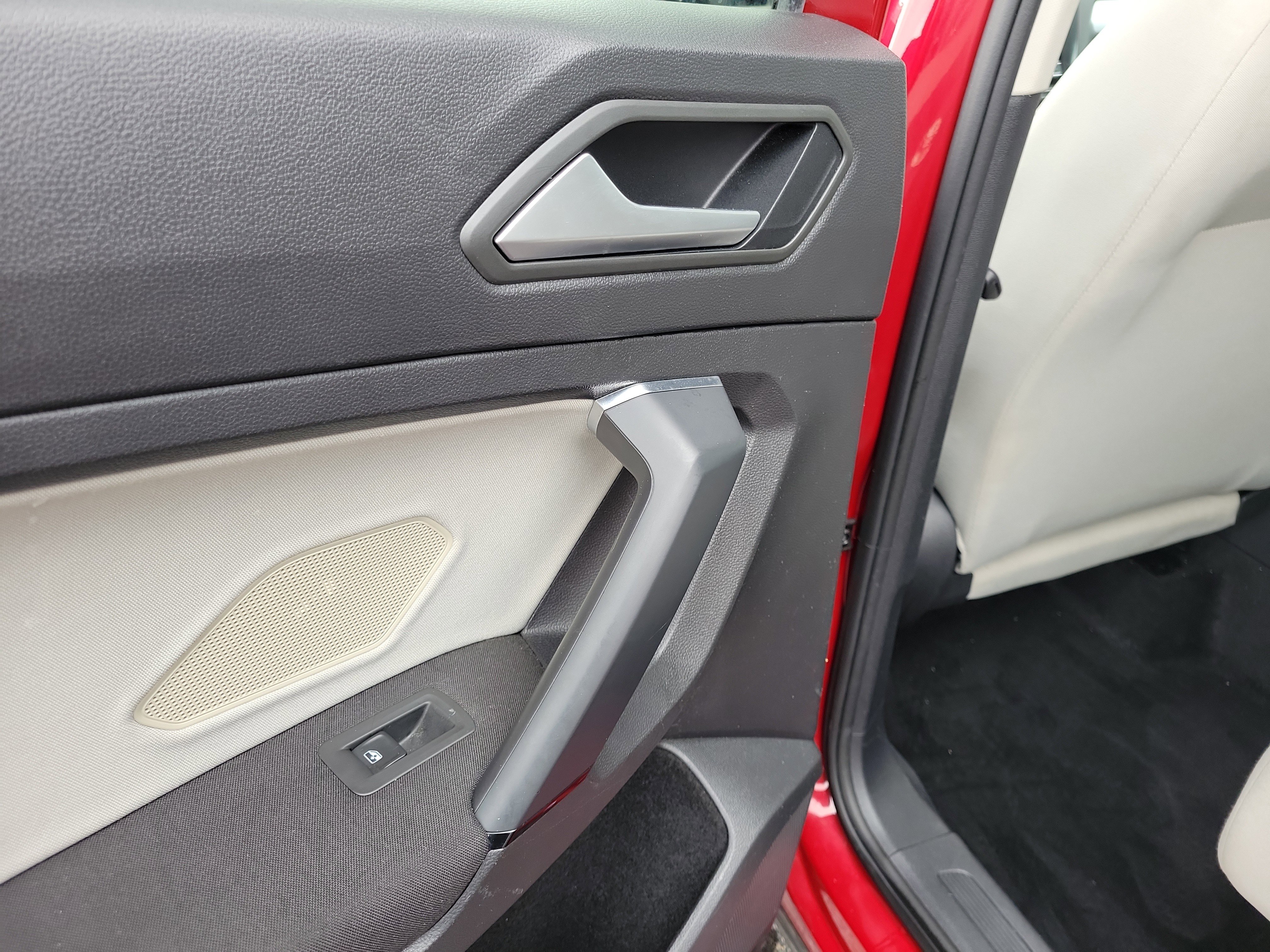 Used 2019 Volkswagen Tiguan S w/ Driver Assistance Package image 13