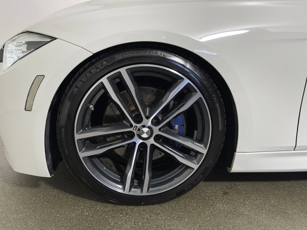 Used 2018 BMW 340i Sedan w/ Premium Package RWD image 11