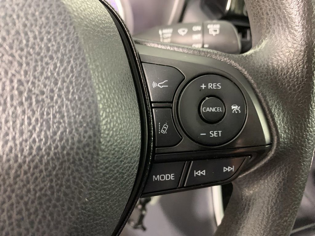 Used 2019 Toyota RAV4 LE w/ Carpet Mat Package AWD/4WD image 22